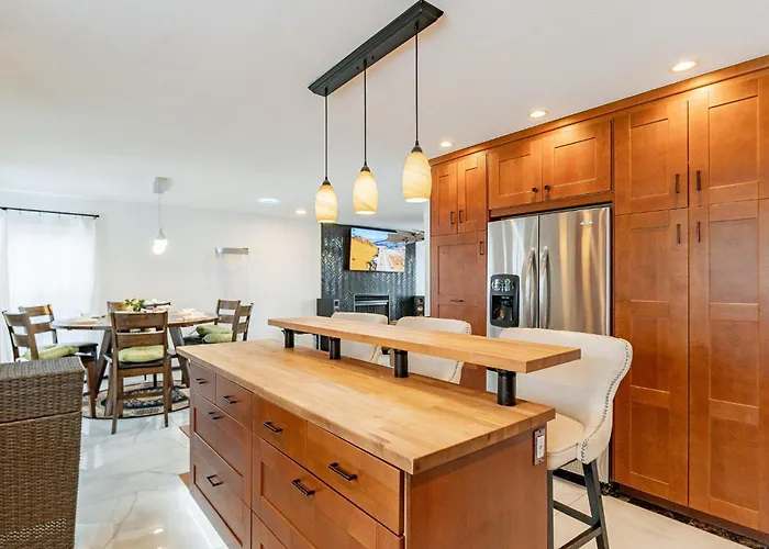 Holiday home Family Fun 4-bedroom House House With Free Heated Pool & Hot Tub & Game & Mini Golf In Chandler