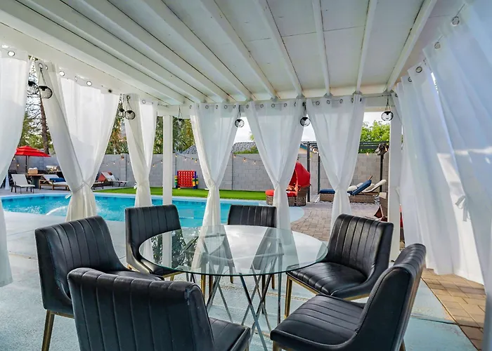 Family Fun 4-bedroom House House With Free Heated Pool & Hot Tub & Game & Mini Golf In *
