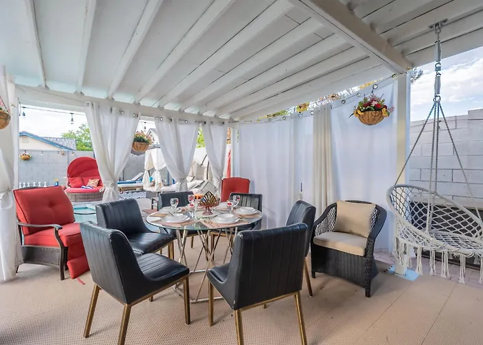 Family Fun 4-bedroom House House With Free Heated Pool & Hot Tub & Game & Mini Golf In Holiday home Chandler