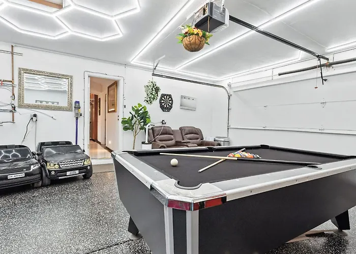 Family Fun 4-bedroom House House With Free Heated Pool & Hot Tub & Game & Mini Golf In Holiday home *
