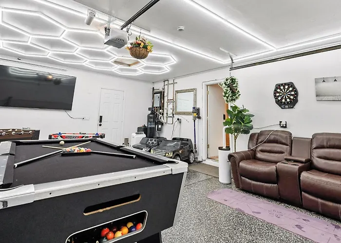 Family Fun 4-bedroom House House With Free Heated Pool & Hot Tub & Game & Mini Golf In Holiday home Chandler