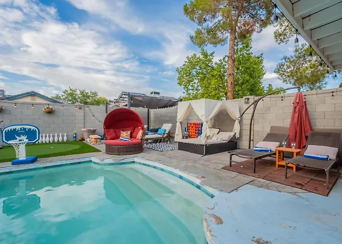 Family Fun 4-bedroom House House With Free Heated Pool & Hot Tub & Game & Mini Golf In *
